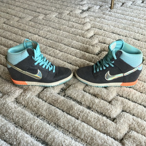 Nike snakeskin sparkle sneakers / tennis shoes with wedge / heel lift - Picture 5 of 9